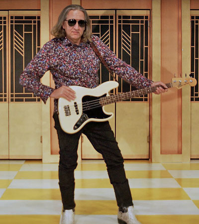 Pat Crawford as Chris Campbell